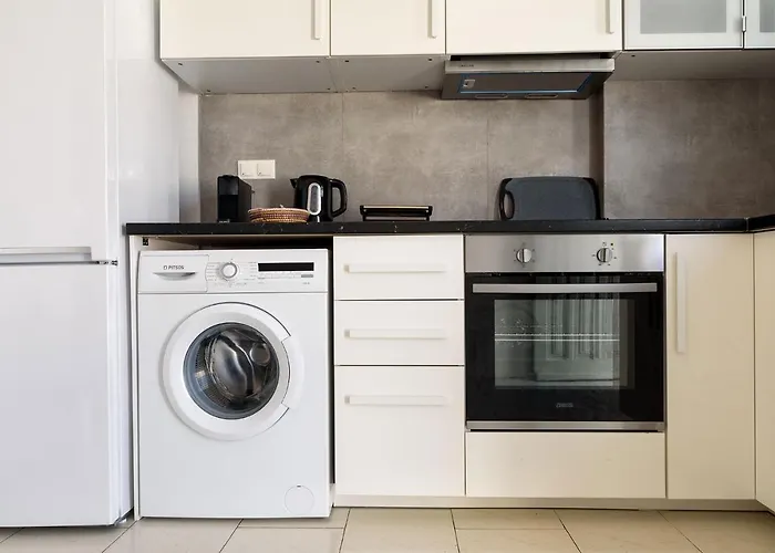 Strata By Rocks Estates アパート *